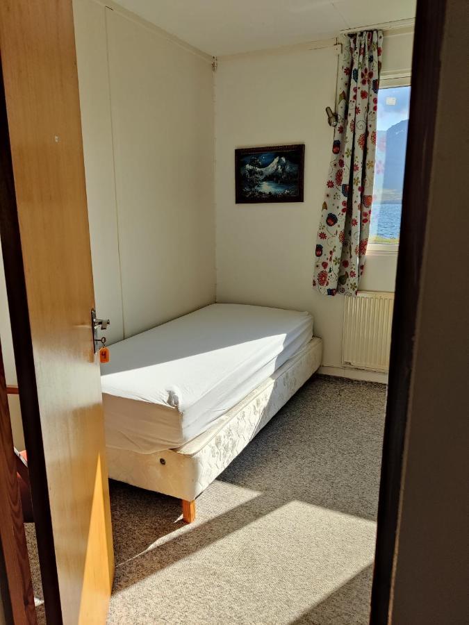 Solbrekka Guesthouse Mjoifjorthur Ngoại thất bức ảnh